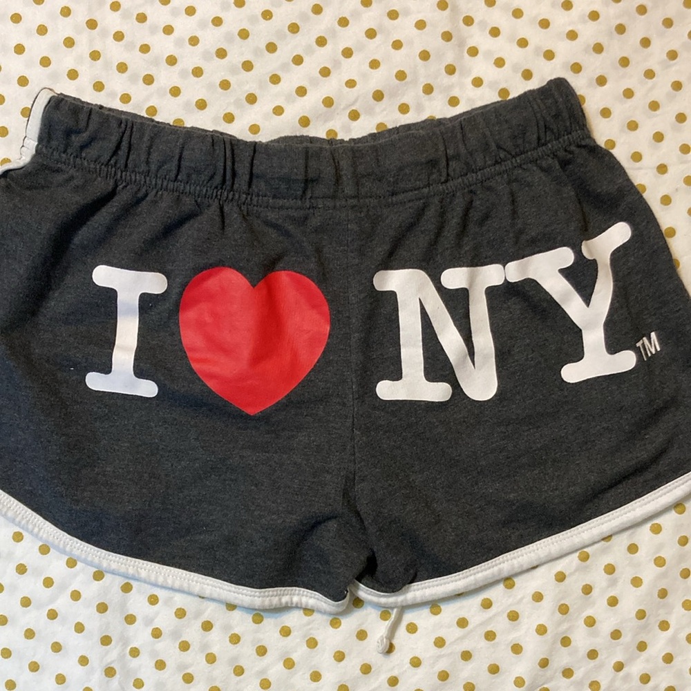 I ‘Heart’ NY women’s size medium gray shorts